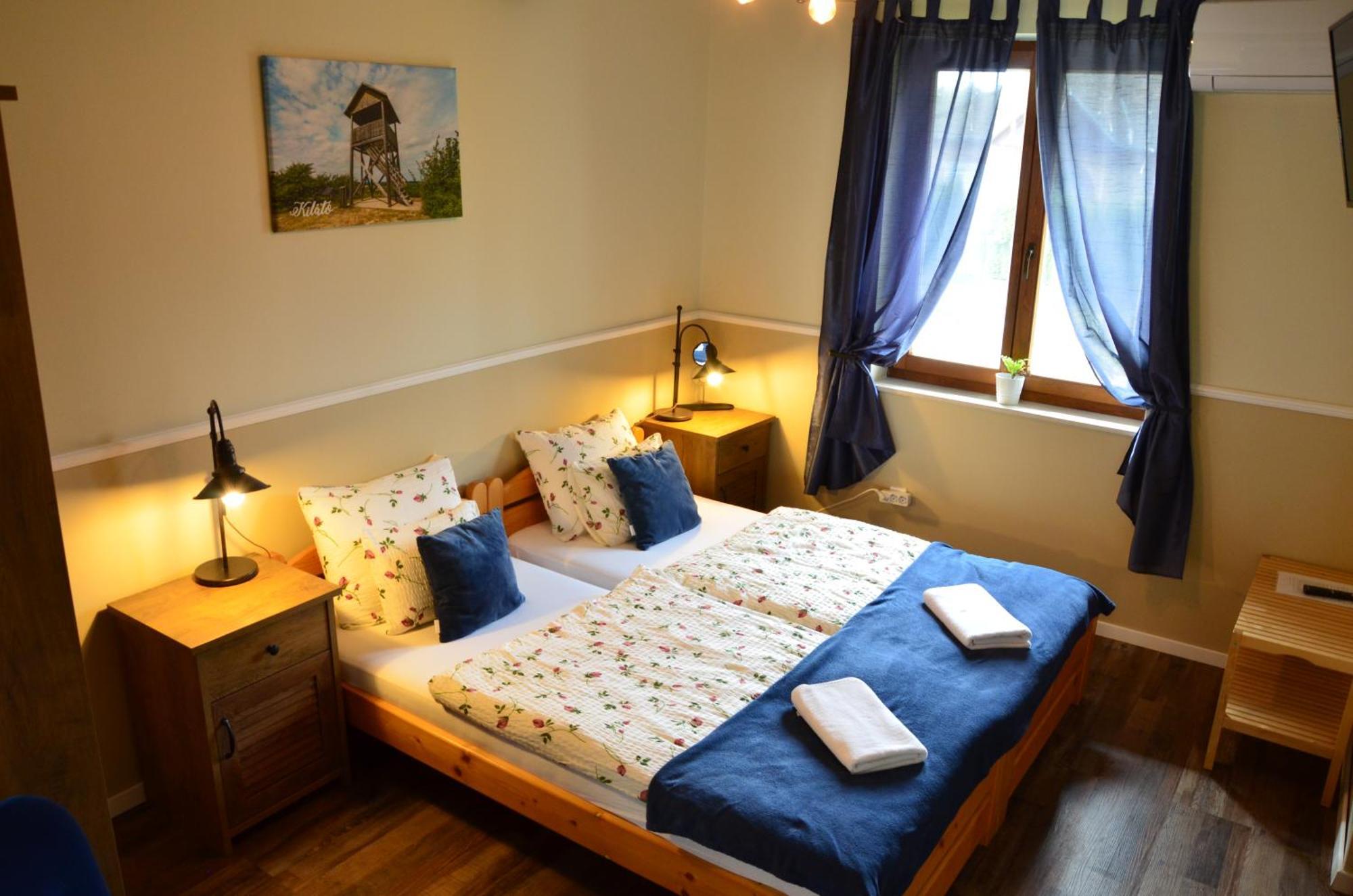 Hotel Kerekerdo Vendeghaz à Kisszékely Extérieur photo